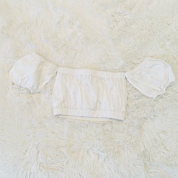 NWT Crescent Off Shoulder White Crop Top, S - Picture 2 of 3
